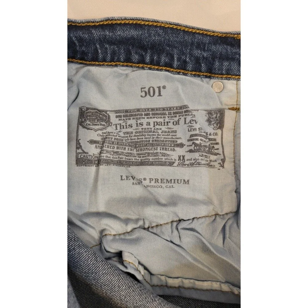 Levi’s 501 Premium Men’s Jeans W34 L32 Dark Wash Straight Leg Button Fly